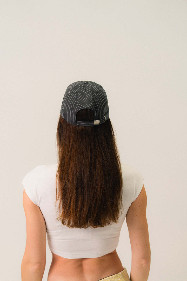 Casquette rayée brodée signature